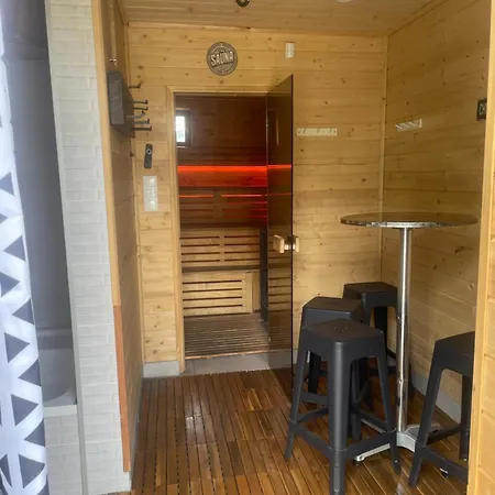 Lesna Oaza 克拉格